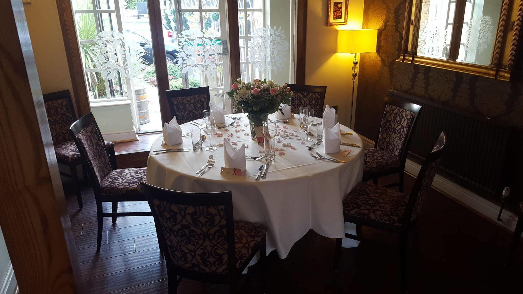 The Lemon Tree Hotel Wrexham Buitenkant foto