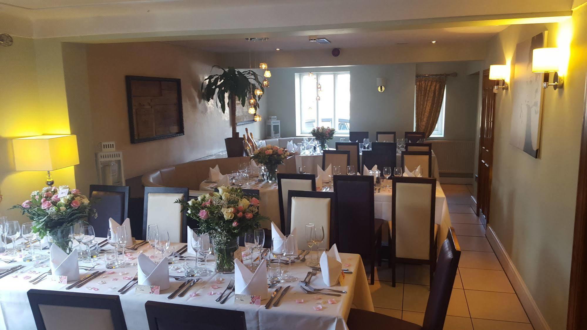 The Lemon Tree Hotel Wrexham Buitenkant foto